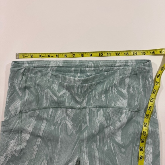 Lululemon Swift Speed High Rise Crop Leggings 21” Reverberate Chevron Jacquard - Picture 7 of 7